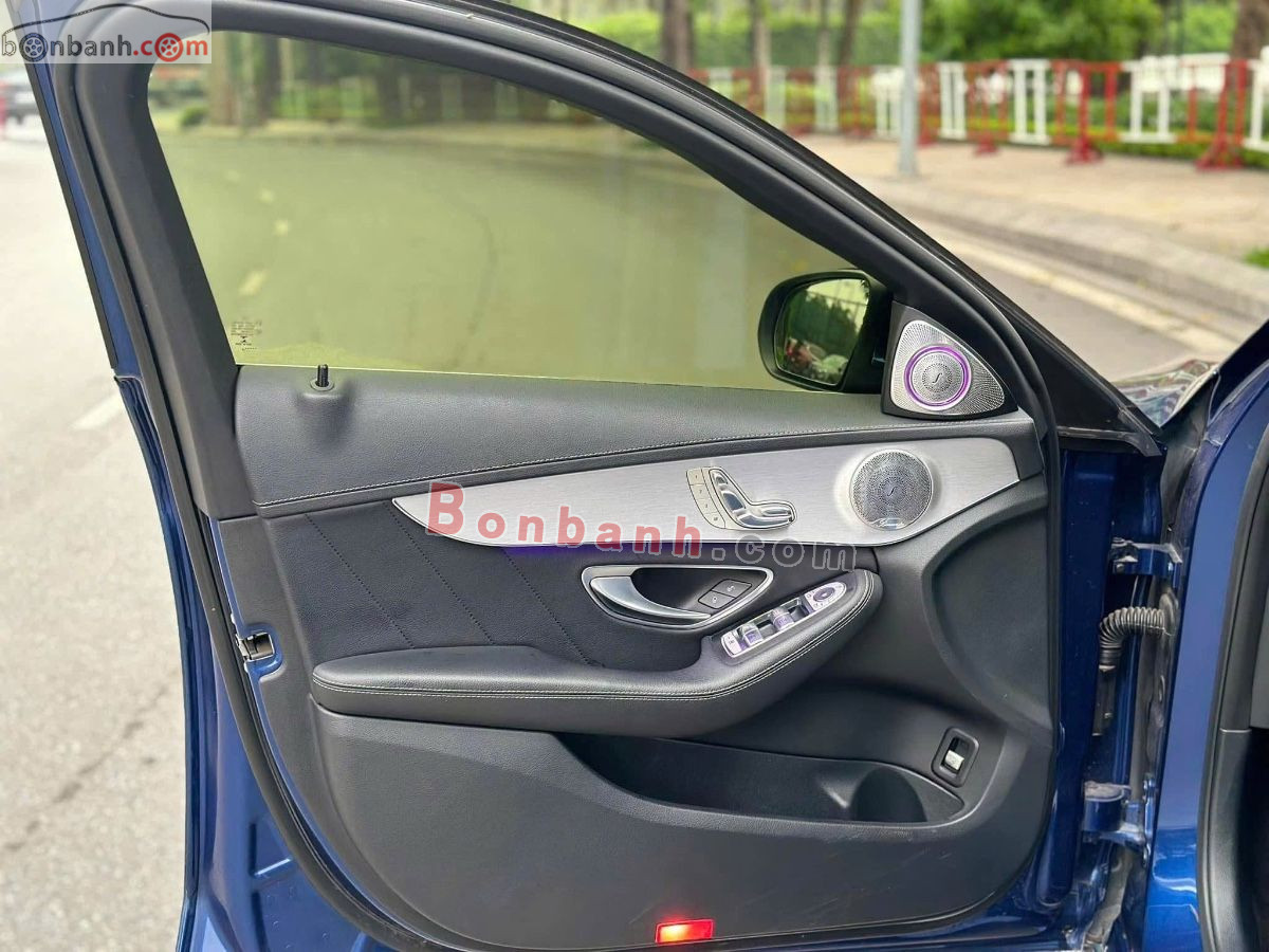 Bán ô tô Mercedes Benz C class C300 AMG - 2017 - xe cũ