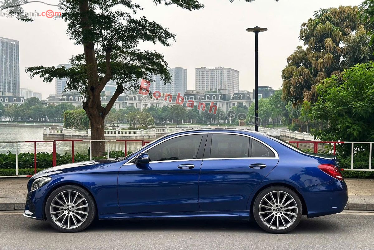 Bán ô tô Mercedes Benz C class C300 AMG - 2017 - xe cũ