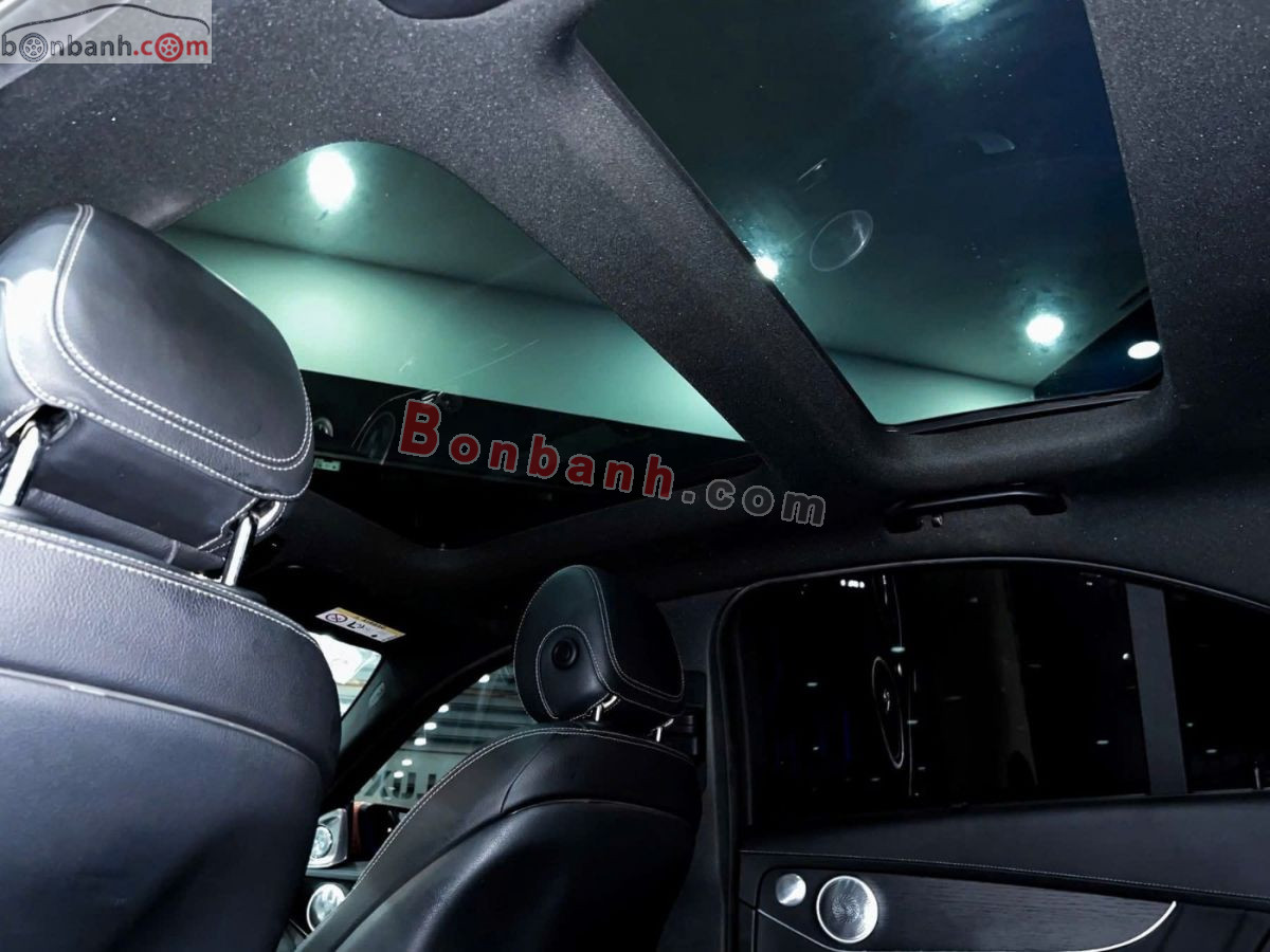 Bán ô tô Mercedes Benz C class C300 AMG - 2021 - xe cũ