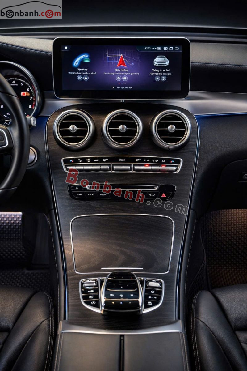 Bán ô tô Mercedes Benz GLC 300 4Matic - 2019 - xe cũ