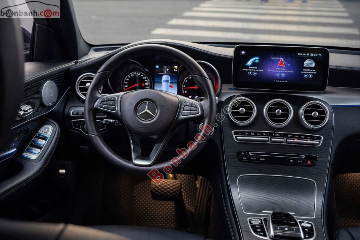 Bán ô tô Mercedes Benz GLC 300 4Matic - 2019 - xe cũ