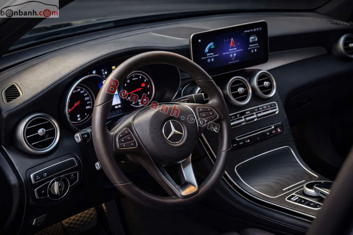 Bán ô tô Mercedes Benz GLC 300 4Matic - 2019 - xe cũ