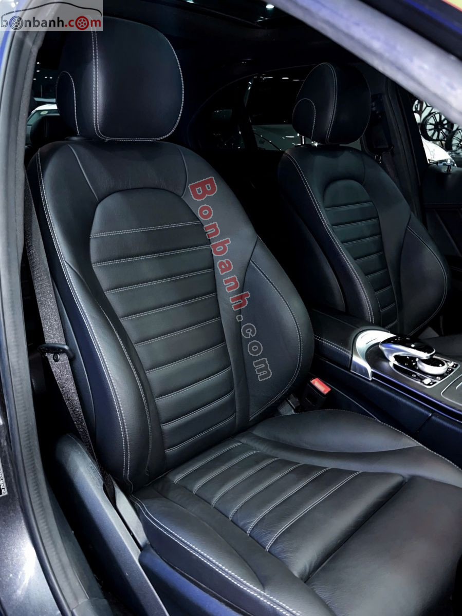 Bán ô tô Mercedes Benz C class C300 AMG - 2021 - xe cũ
