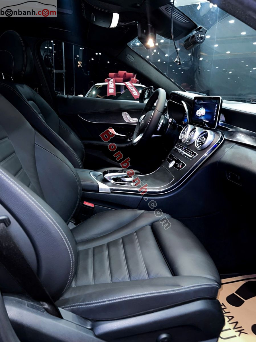 Bán ô tô Mercedes Benz C class C300 AMG - 2021 - xe cũ