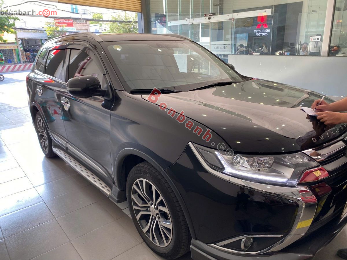 Bán ô tô Mitsubishi Outlander 2.4 CVT Premium - 2017 - xe cũ