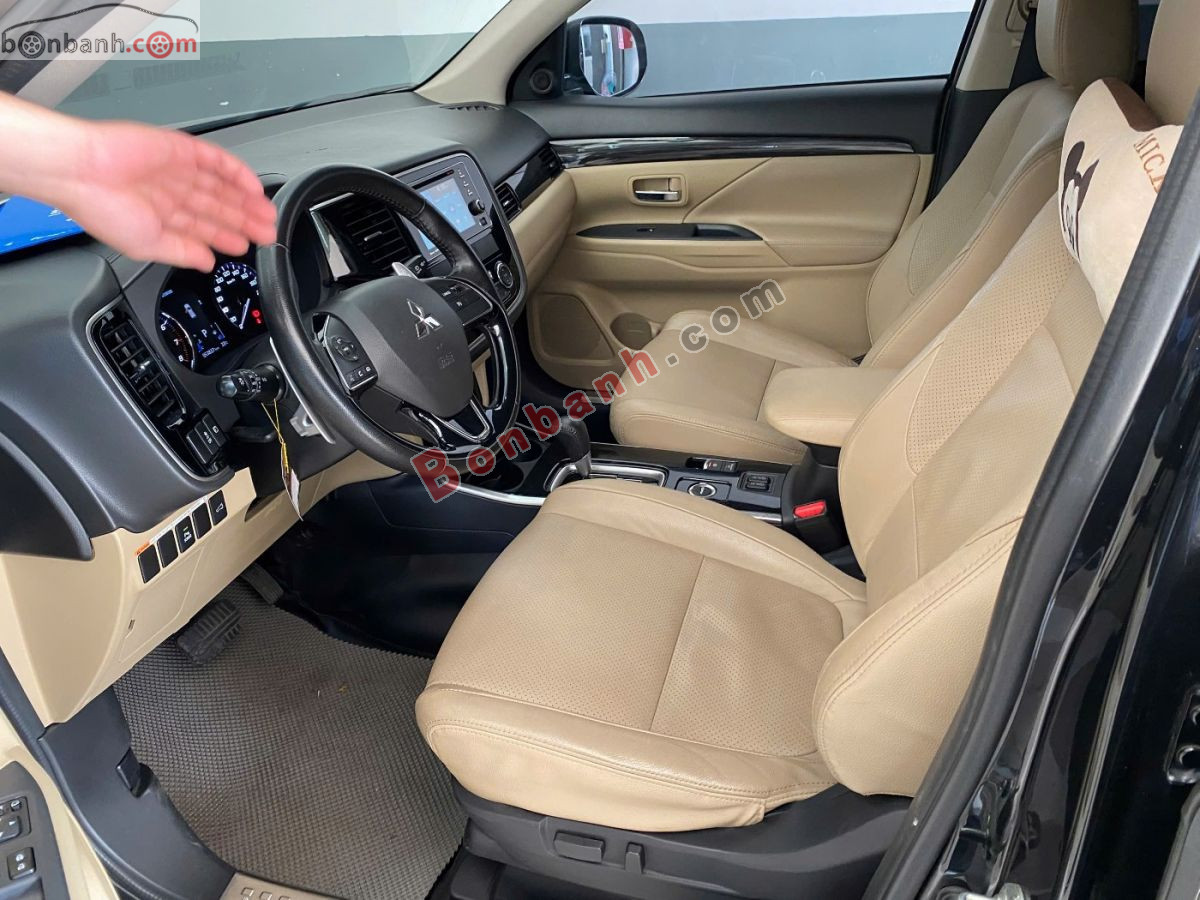 Bán ô tô Mitsubishi Outlander 2.4 CVT Premium - 2017 - xe cũ