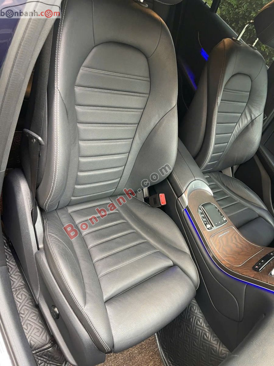 Bán ô tô Mercedes Benz GLC 200 4Matic - 2021 - xe cũ