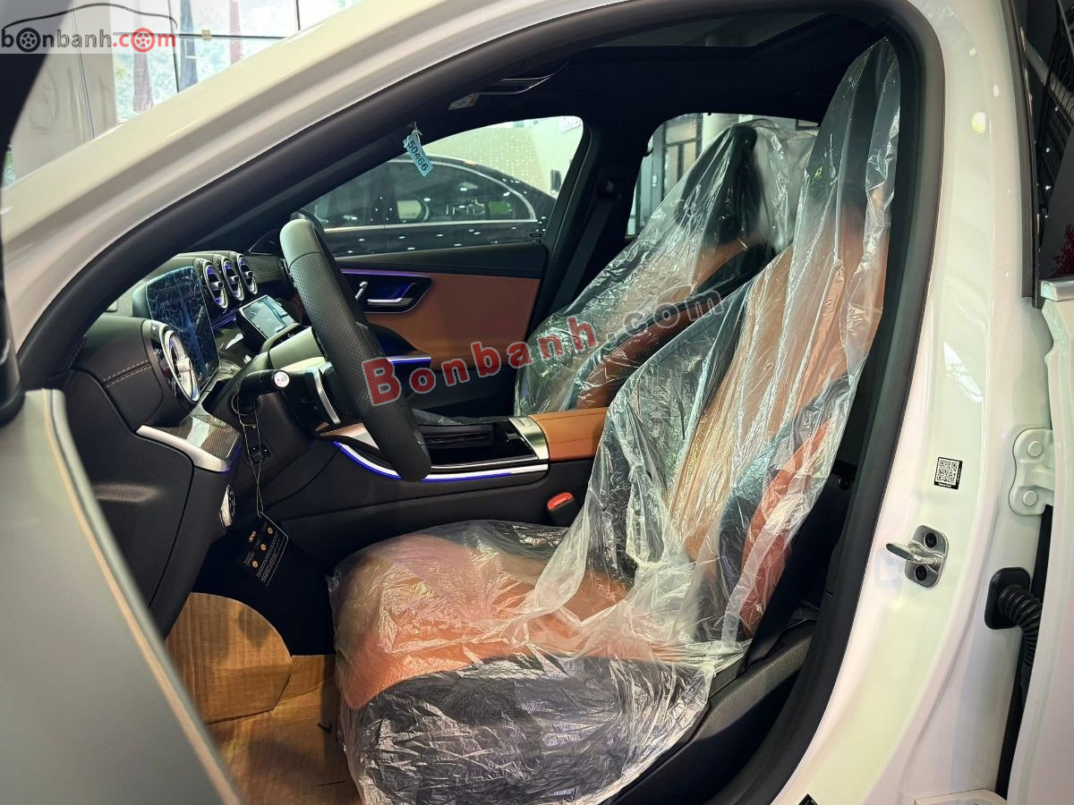 Bán ô tô Mercedes Benz C class C300 AMG - 2025 - xe cũ