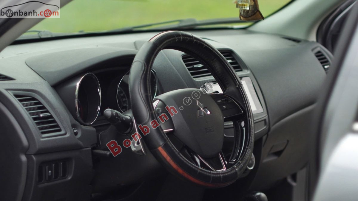 Bán ô tô Mitsubishi Outlander Sport 2.0 CVT Premium - 2016 - xe cũ