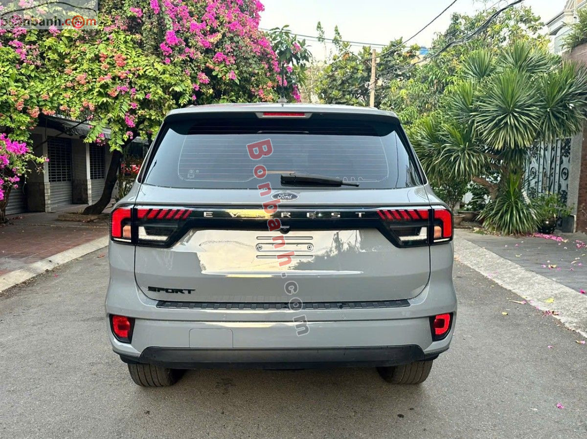 Bán ô tô Ford Everest Sport 2.0L 4x2 AT - 2022 - xe cũ