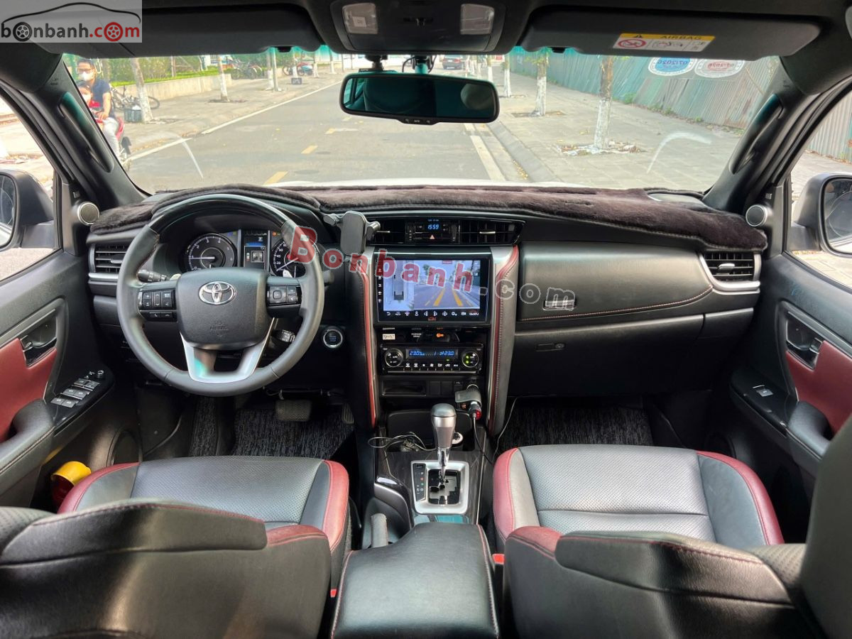 Bán ô tô Toyota Fortuner Legender 2.4L 4x2 AT - 2022 - xe cũ