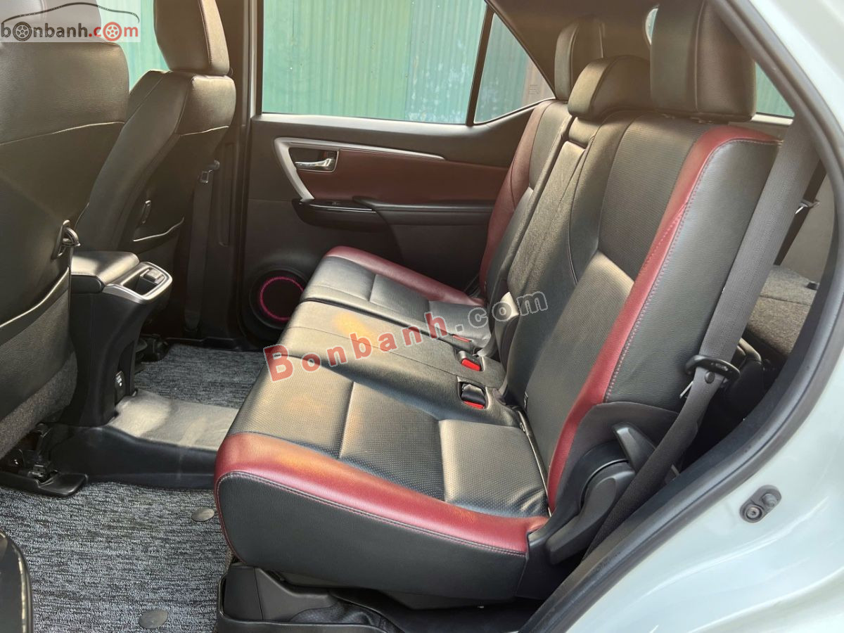 Bán ô tô Toyota Fortuner Legender 2.4L 4x2 AT - 2022 - xe cũ