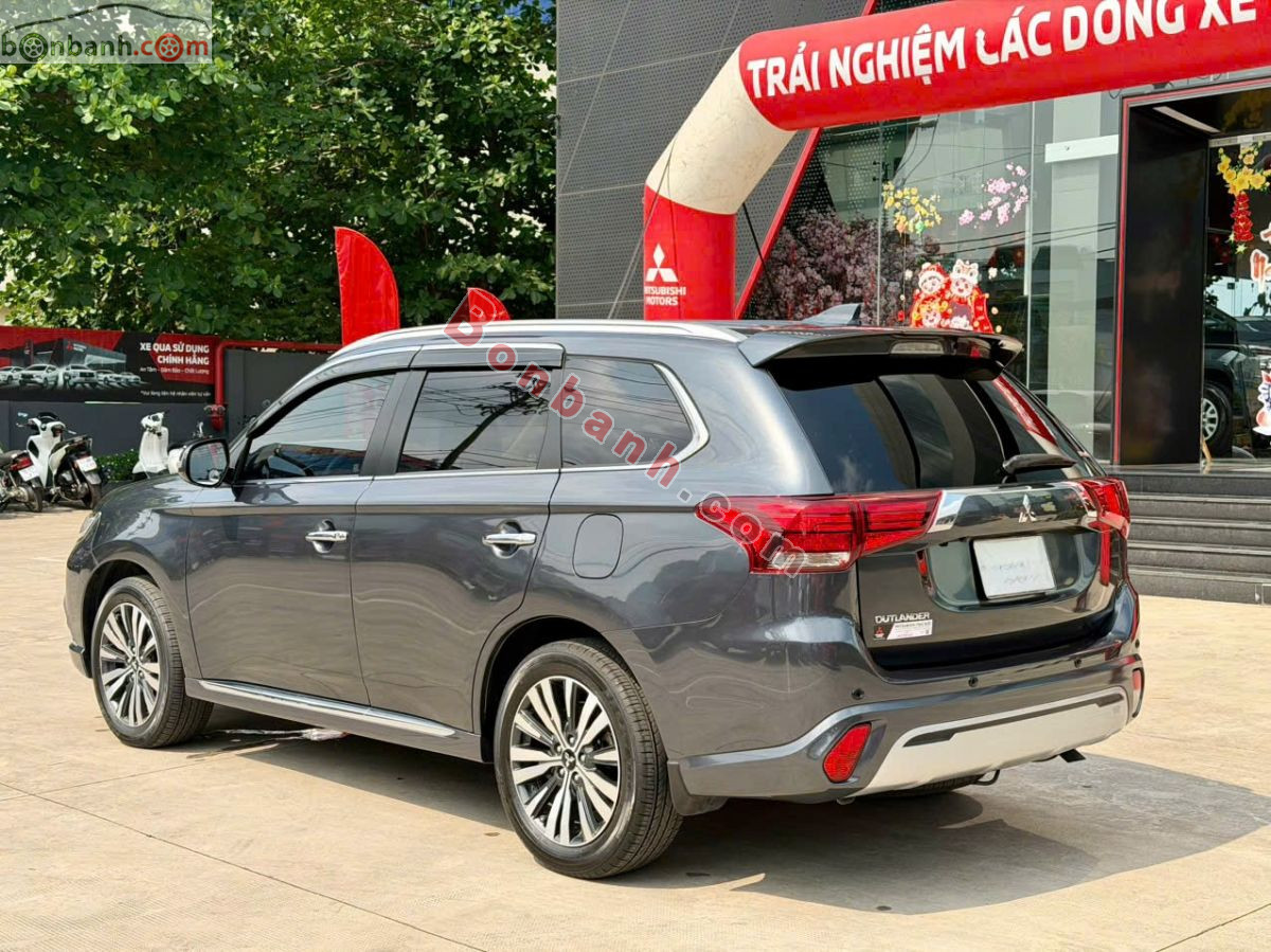Bán ô tô Mitsubishi Outlander 2.0 CVT - 2022 - xe cũ