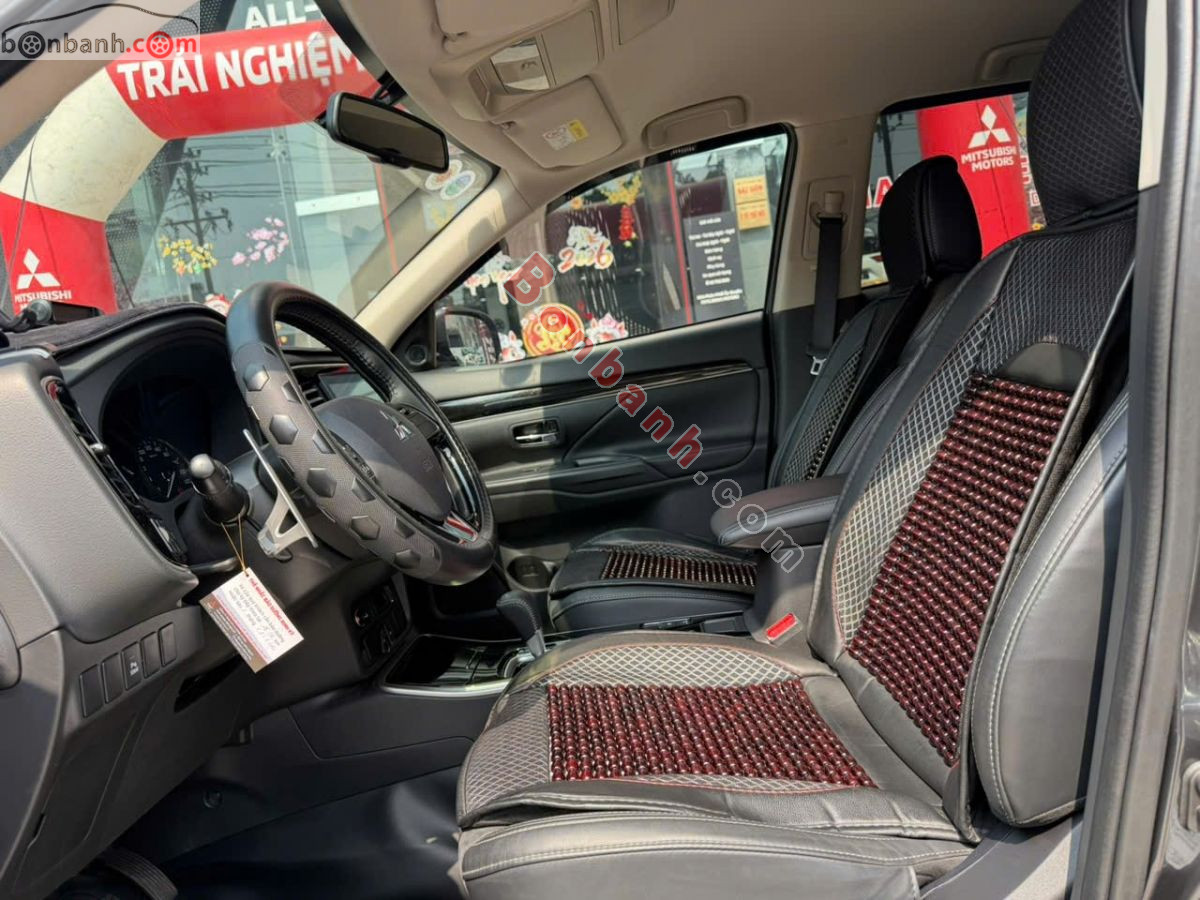 Bán ô tô Mitsubishi Outlander 2.0 CVT - 2022 - xe cũ