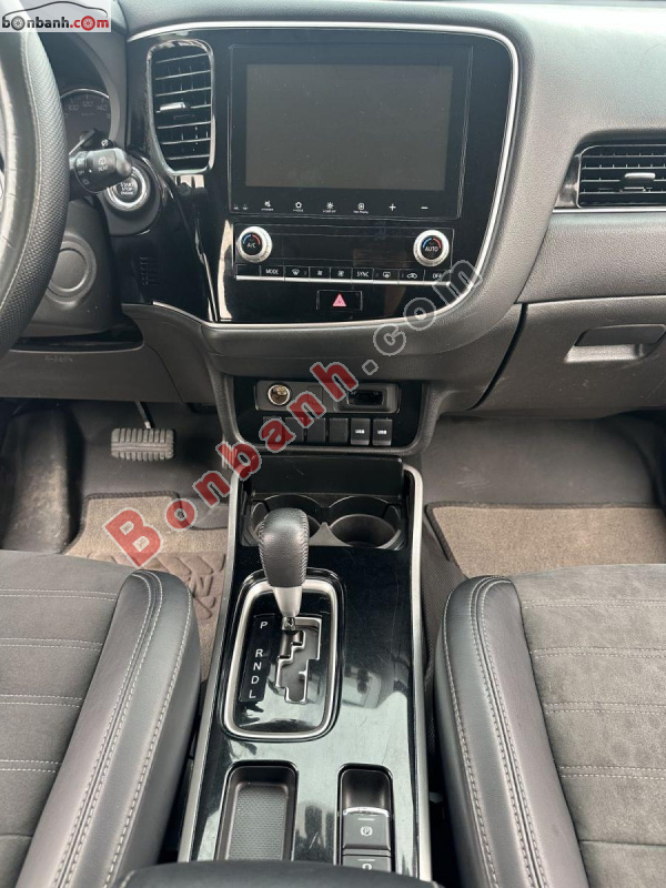 Bán ô tô Mitsubishi Outlander 2.0 CVT - 2022 - xe cũ