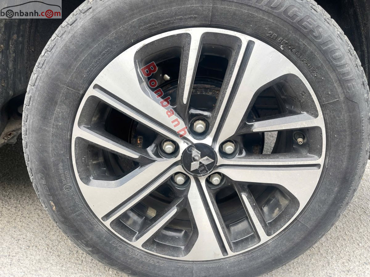 Bán ô tô Mitsubishi Xpander 1.5 AT - 2019 - xe cũ