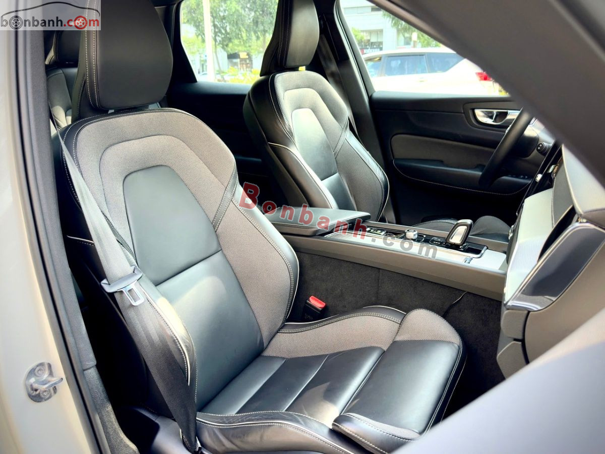 Bán ô tô Volvo XC60 R-Design B6 AWD - 2022 - xe cũ