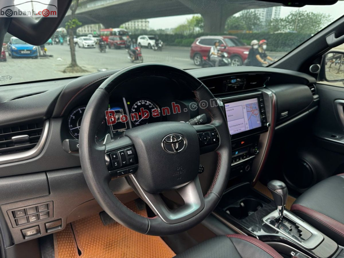 Bán ô tô Toyota Fortuner Legender 2.4L 4x2 AT - 2022 - xe cũ