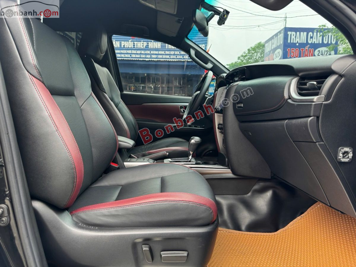 Bán ô tô Toyota Fortuner Legender 2.4L 4x2 AT - 2022 - xe cũ