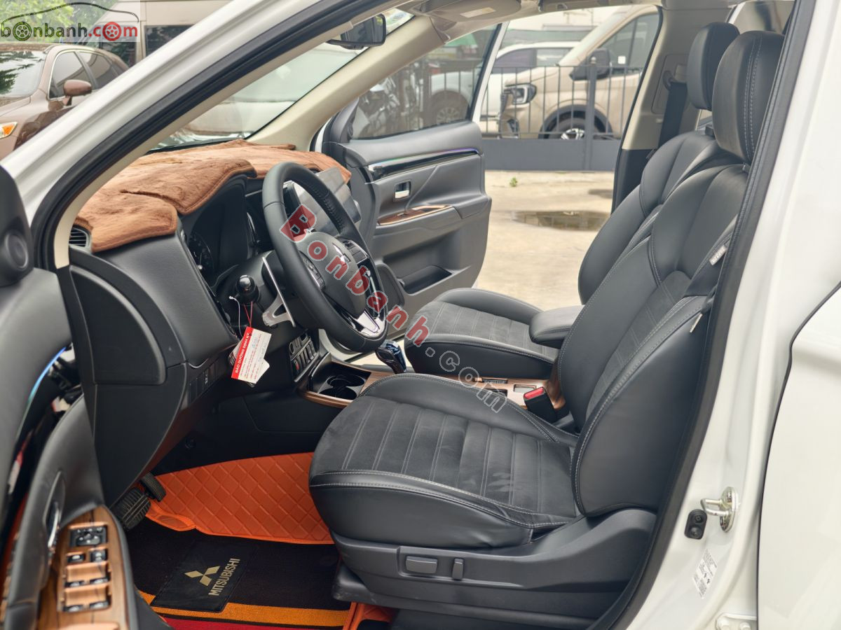 Bán ô tô Mitsubishi Outlander 2.0 CVT - 2022 - xe cũ