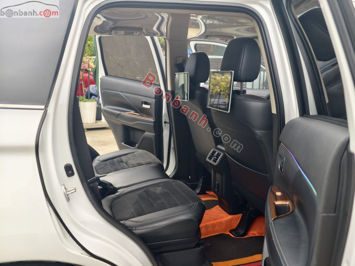 Bán ô tô Mitsubishi Outlander 2.0 CVT - 2022 - xe cũ