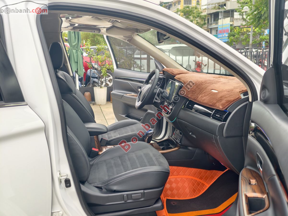 Bán ô tô Mitsubishi Outlander 2.0 CVT - 2022 - xe cũ