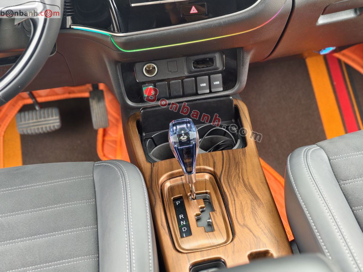 Bán ô tô Mitsubishi Outlander 2.0 CVT - 2022 - xe cũ