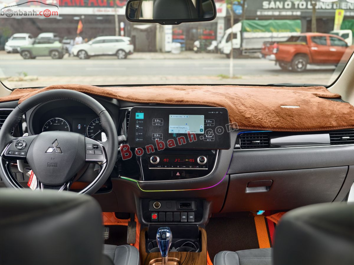 Bán ô tô Mitsubishi Outlander 2.0 CVT - 2022 - xe cũ