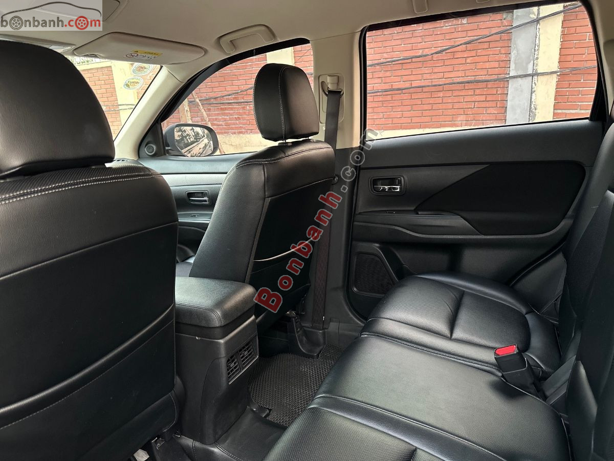 Bán ô tô Mitsubishi Outlander 2.0 CVT - 2019 - xe cũ