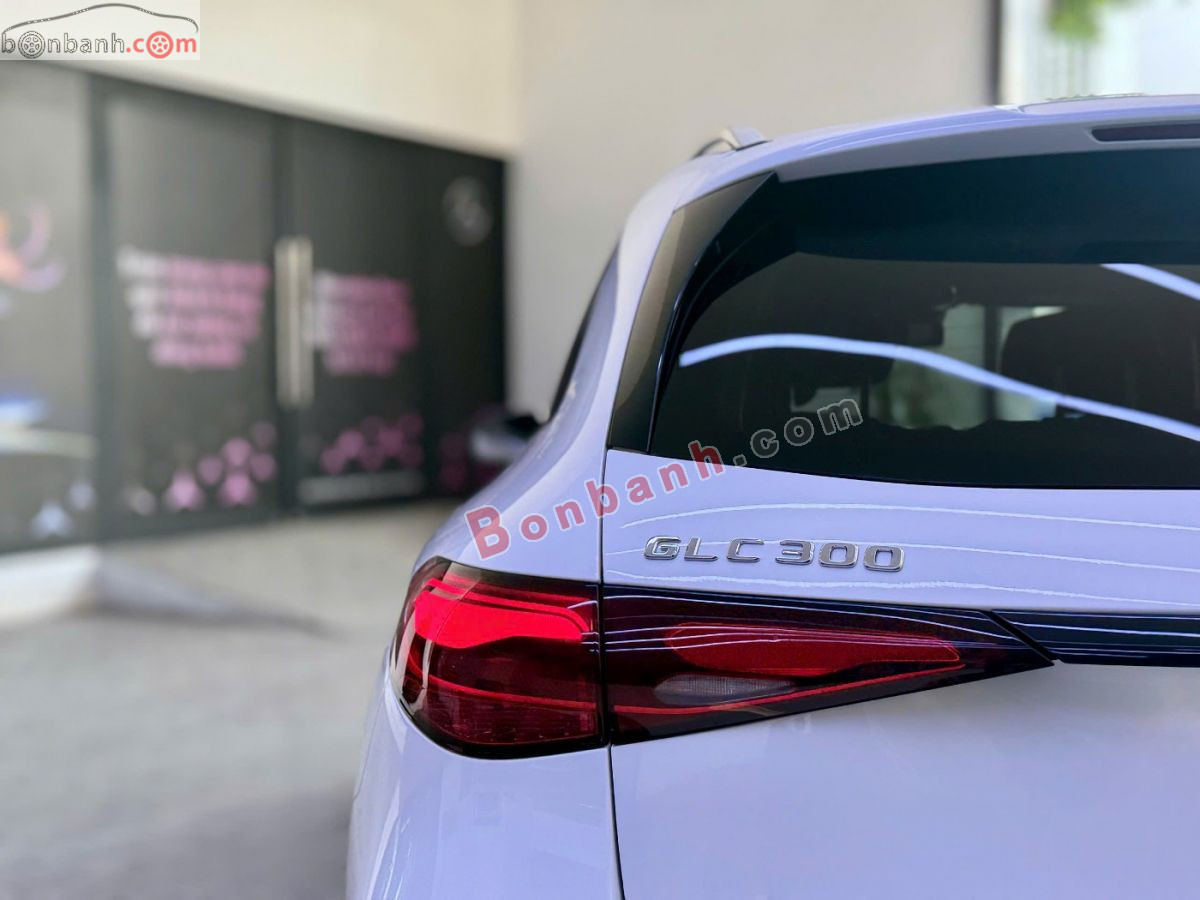Bán ô tô Mercedes Benz GLC 300 4Matic - 2023 - xe cũ