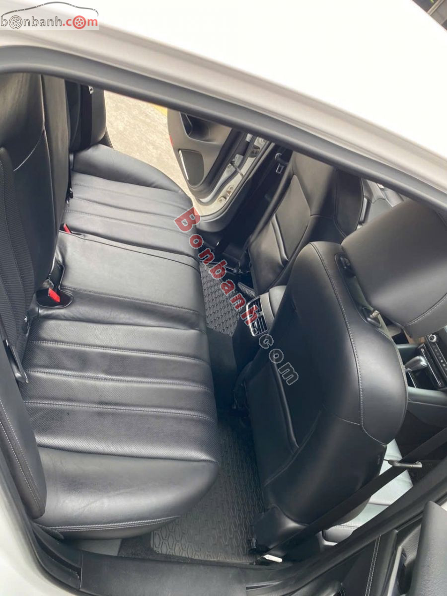 Bán ô tô Mazda 6 Premium 2.0 AT - 2022 - xe cũ