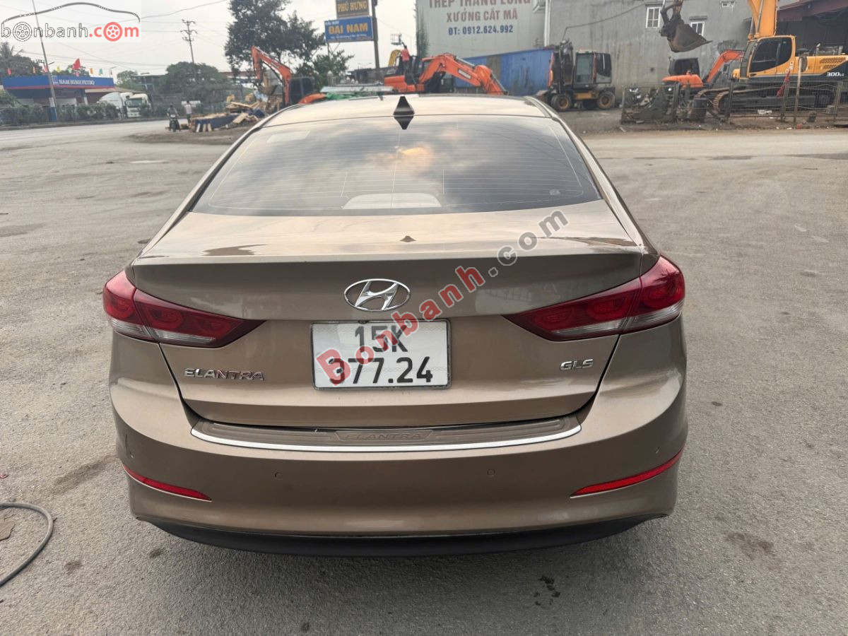 Bán ô tô Hyundai Elantra 1.6 MT - 2017 - xe cũ