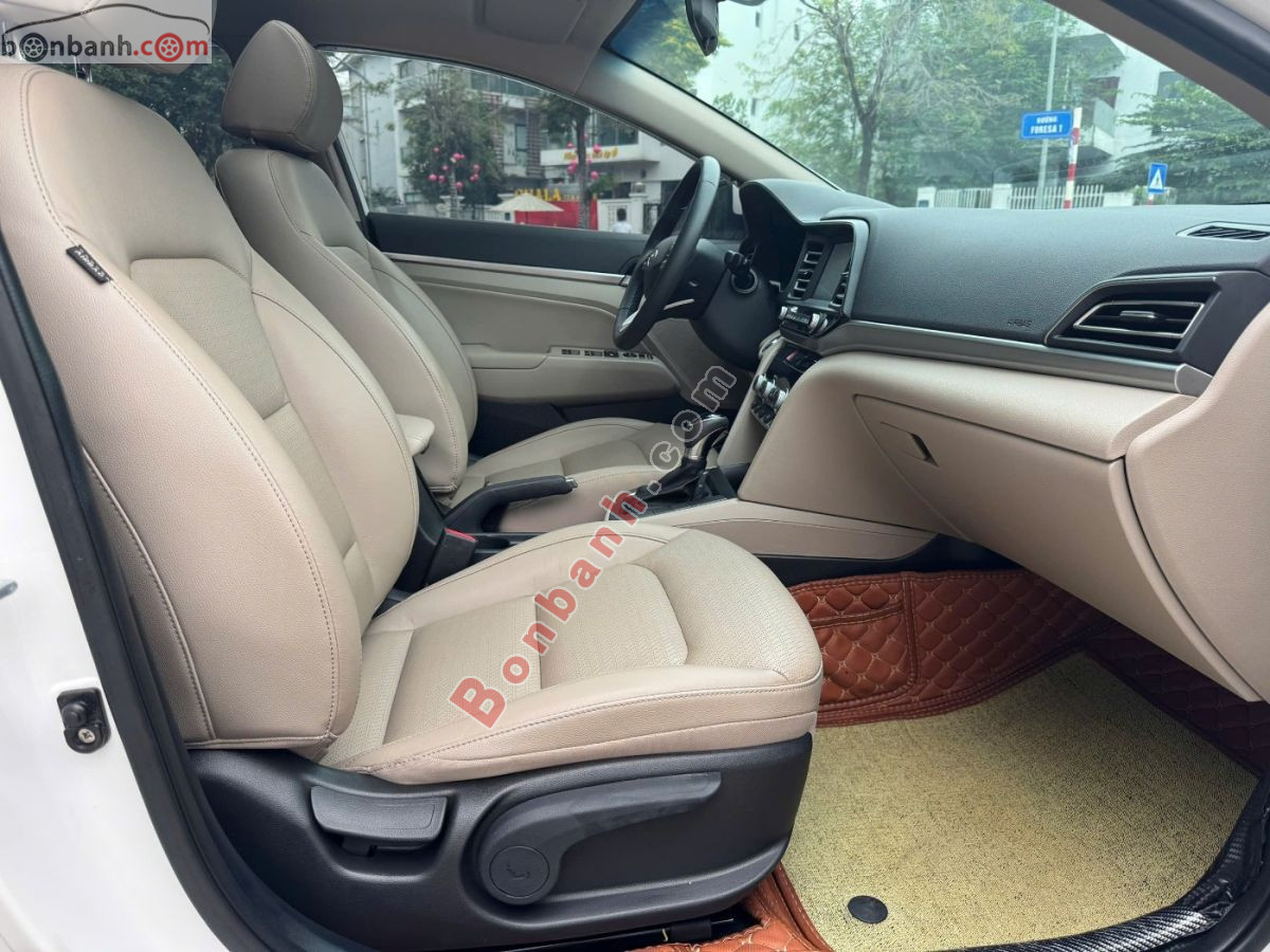 Bán ô tô Hyundai Elantra 2.0 AT - 2022 - xe cũ