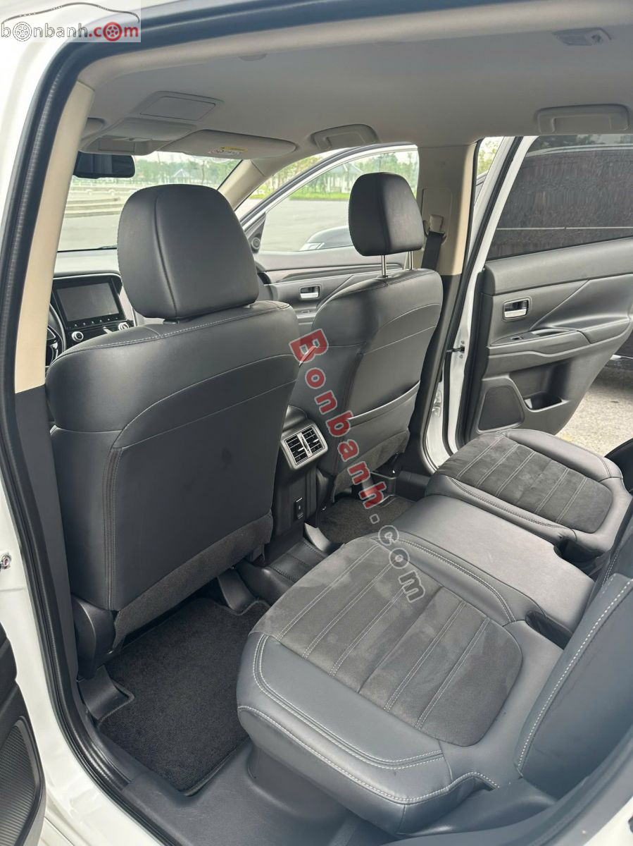 Bán ô tô Mitsubishi Outlander 2.0 CVT - 2023 - xe cũ