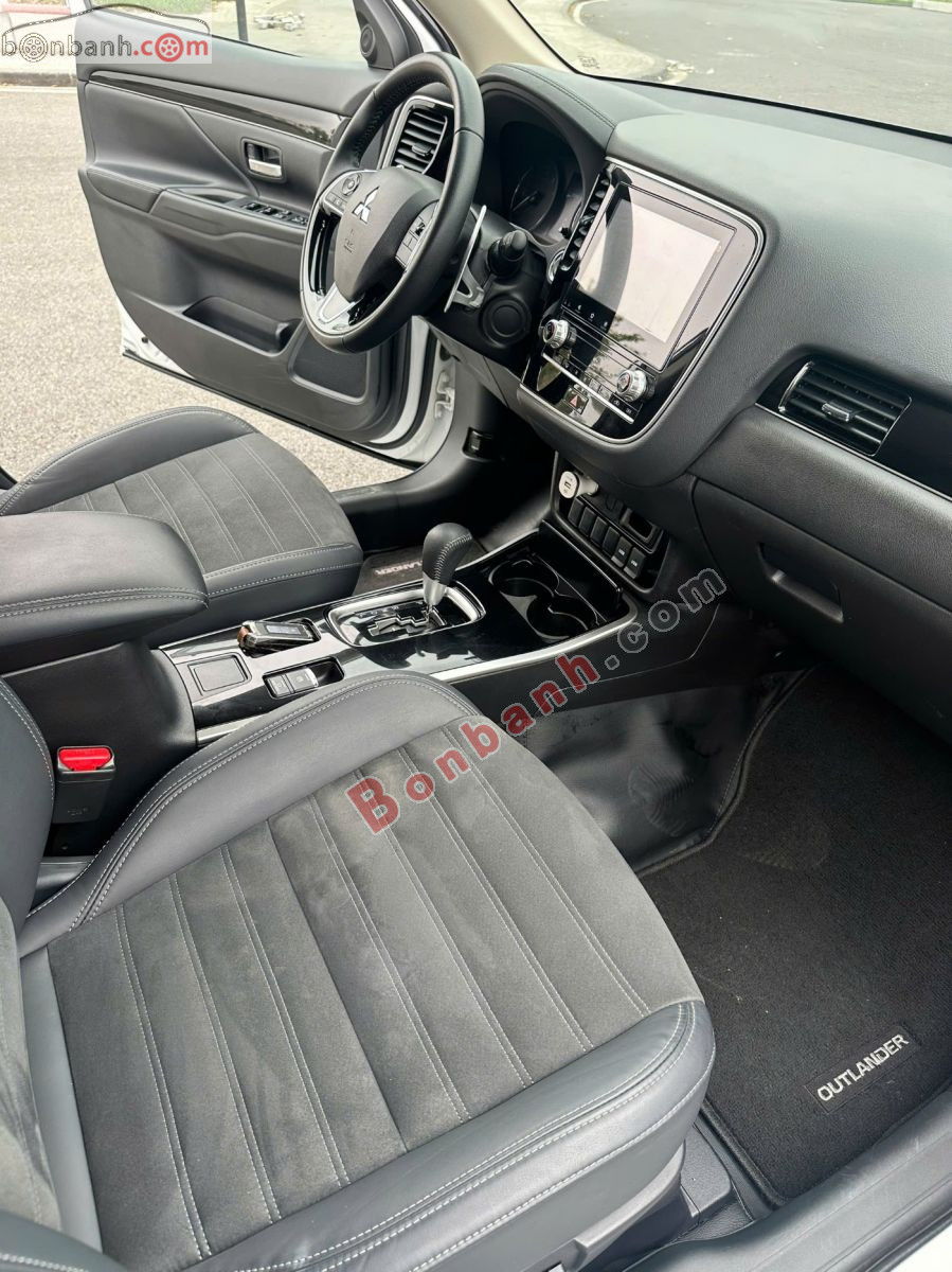 Bán ô tô Mitsubishi Outlander 2.0 CVT - 2023 - xe cũ