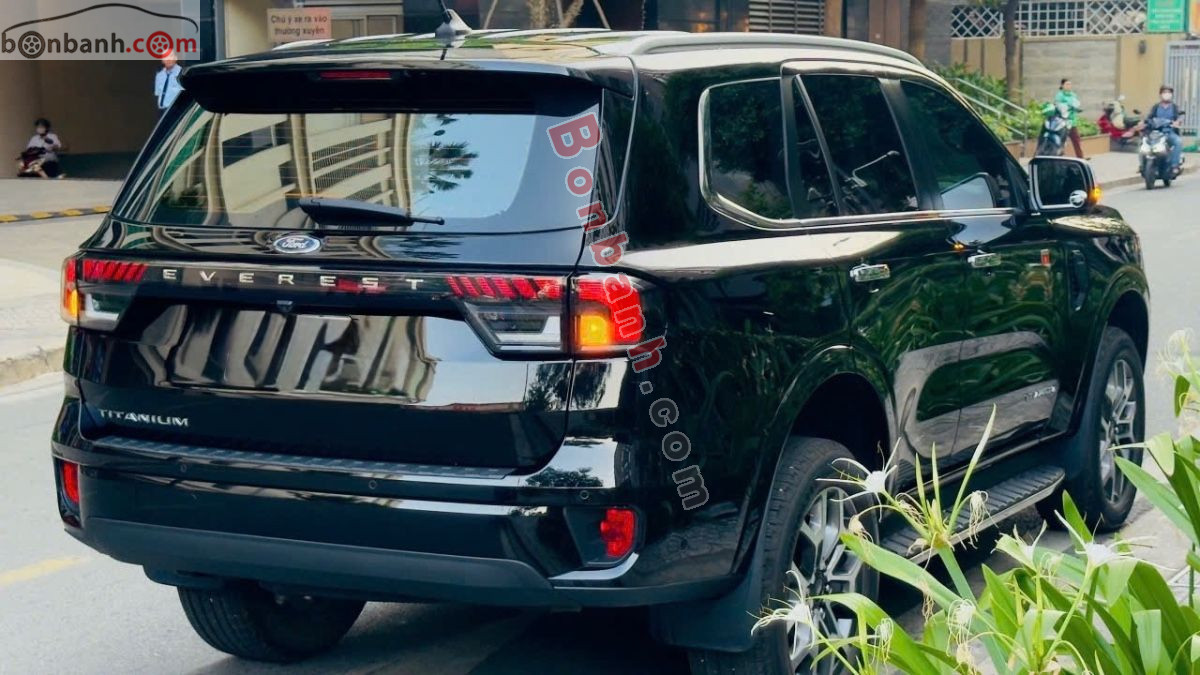 Bán ô tô Ford Everest Titanium Plus 2.0L 4x4 AT - 2024 - xe cũ