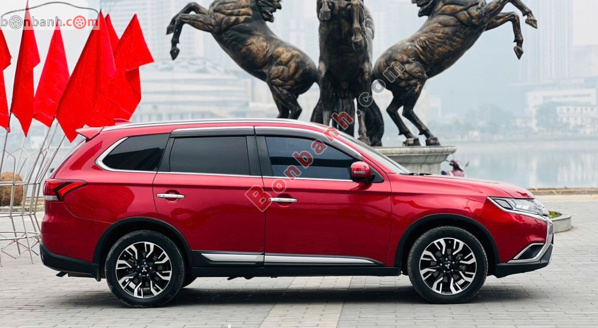 Bán ô tô Mitsubishi Outlander 2.0 CVT Premium - 2020 - xe cũ