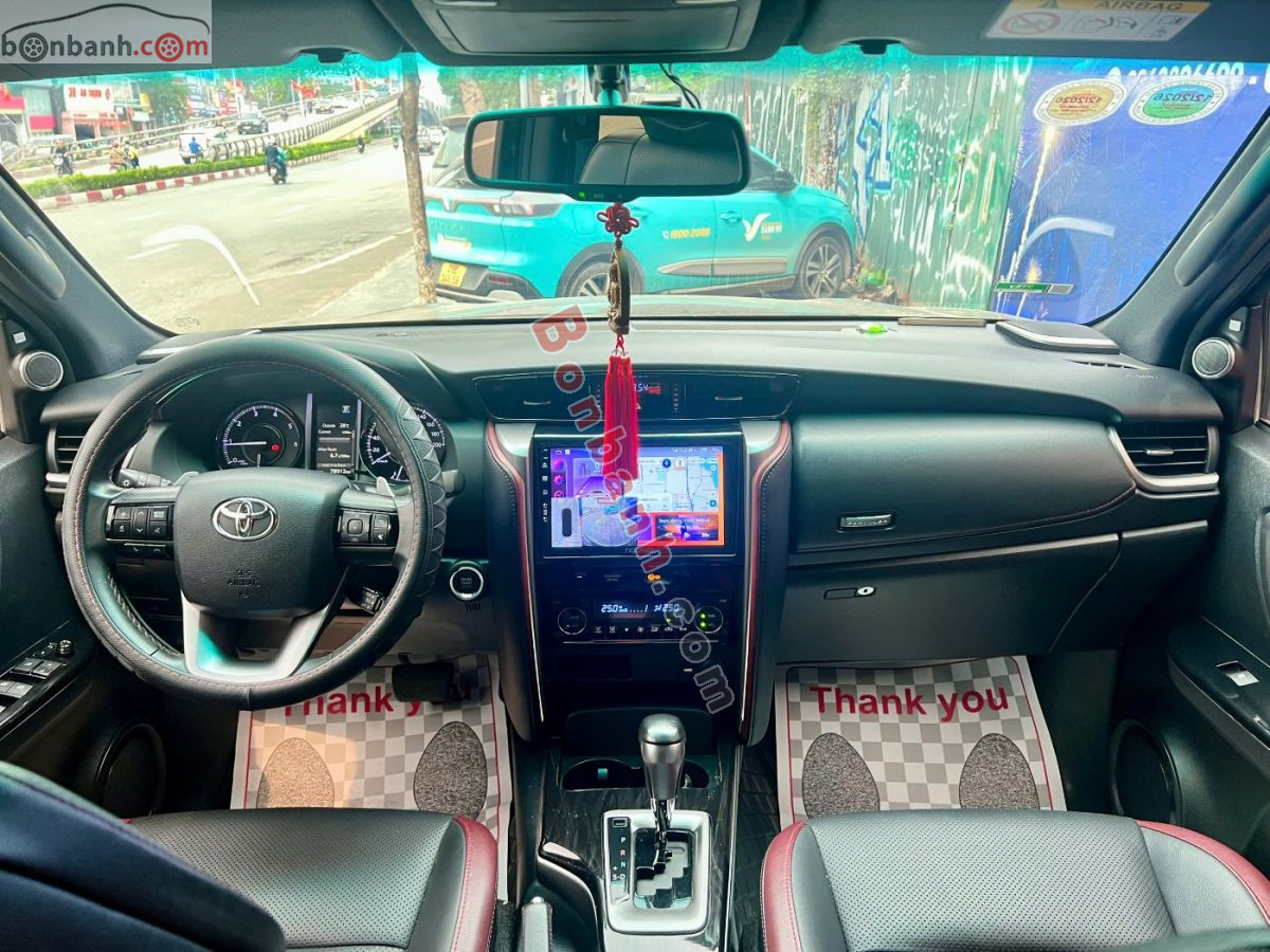 Bán ô tô Toyota Fortuner Legender 2.4L 4x2 AT - 2022 - xe cũ