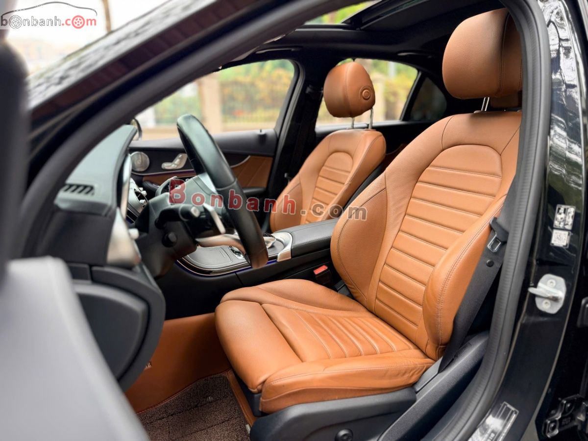 Bán ô tô Mercedes Benz C class C300 AMG - 2021 - xe cũ