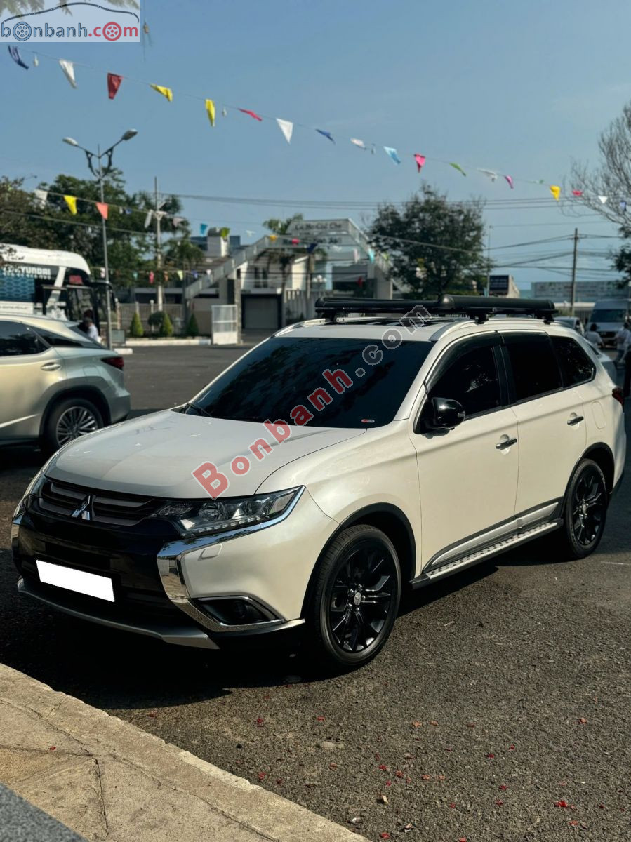 Bán ô tô Mitsubishi Outlander 2.0 CVT Premium - 2018 - xe cũ