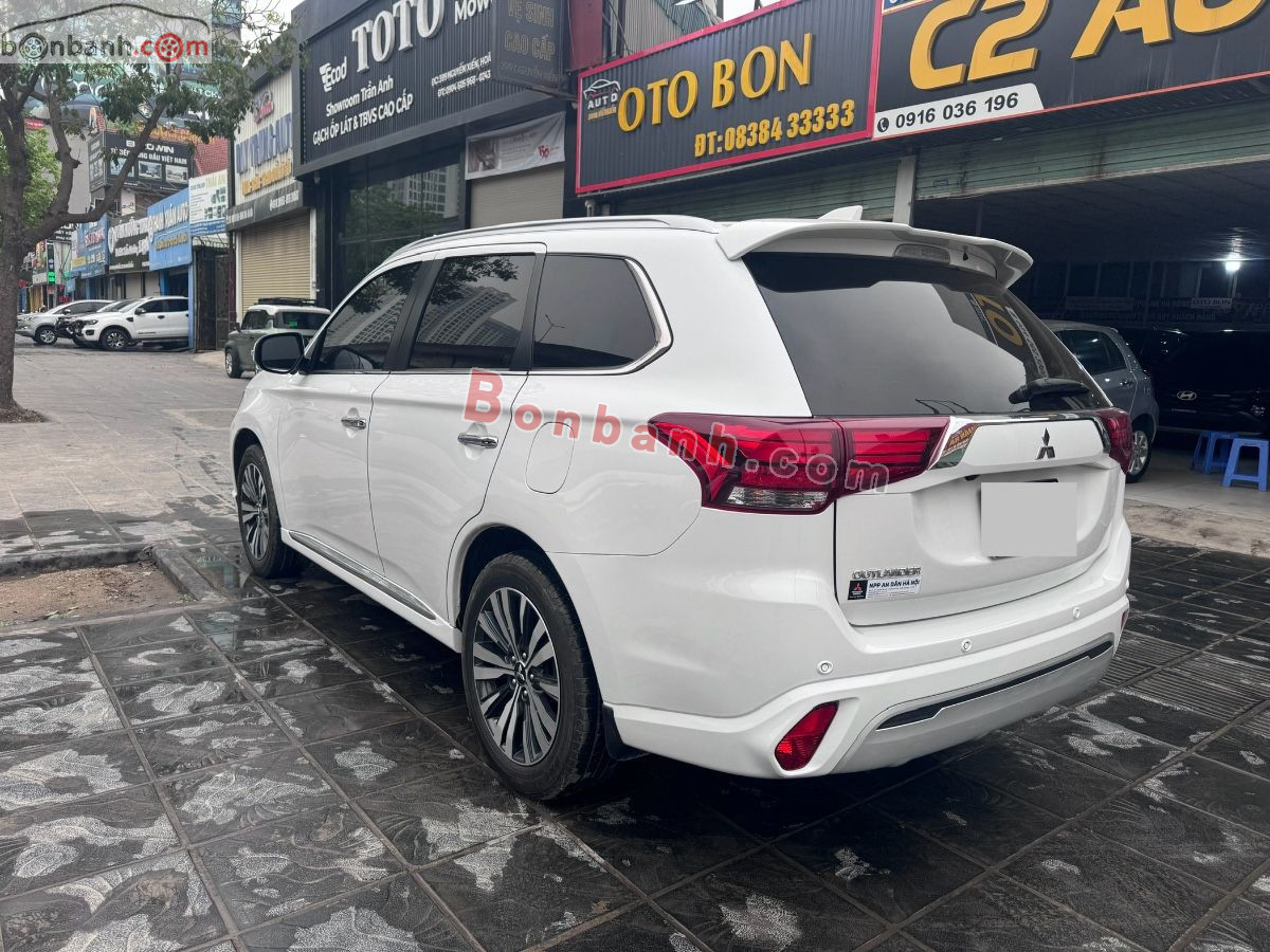 Bán ô tô Mitsubishi Outlander 2.0 CVT - 2022 - xe cũ