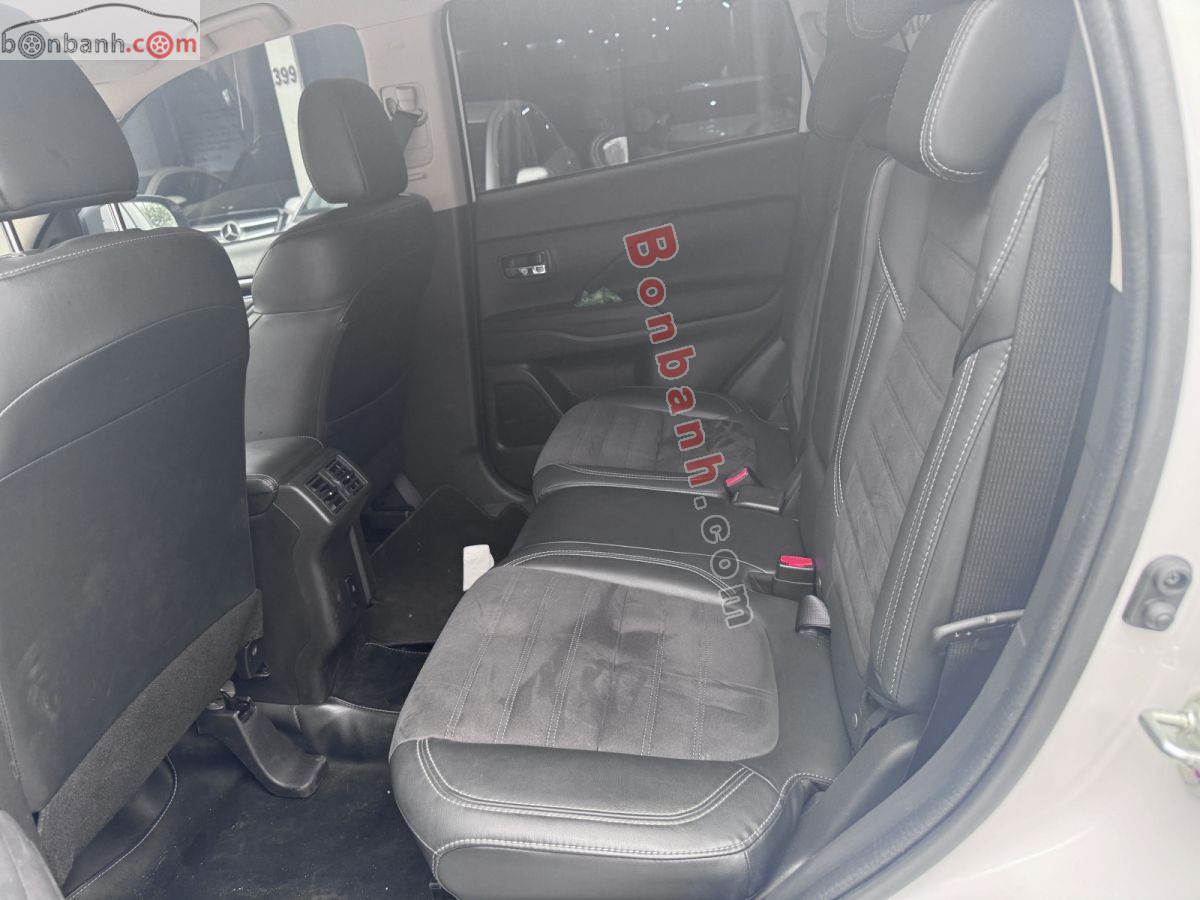 Bán ô tô Mitsubishi Outlander 2.0 CVT - 2022 - xe cũ