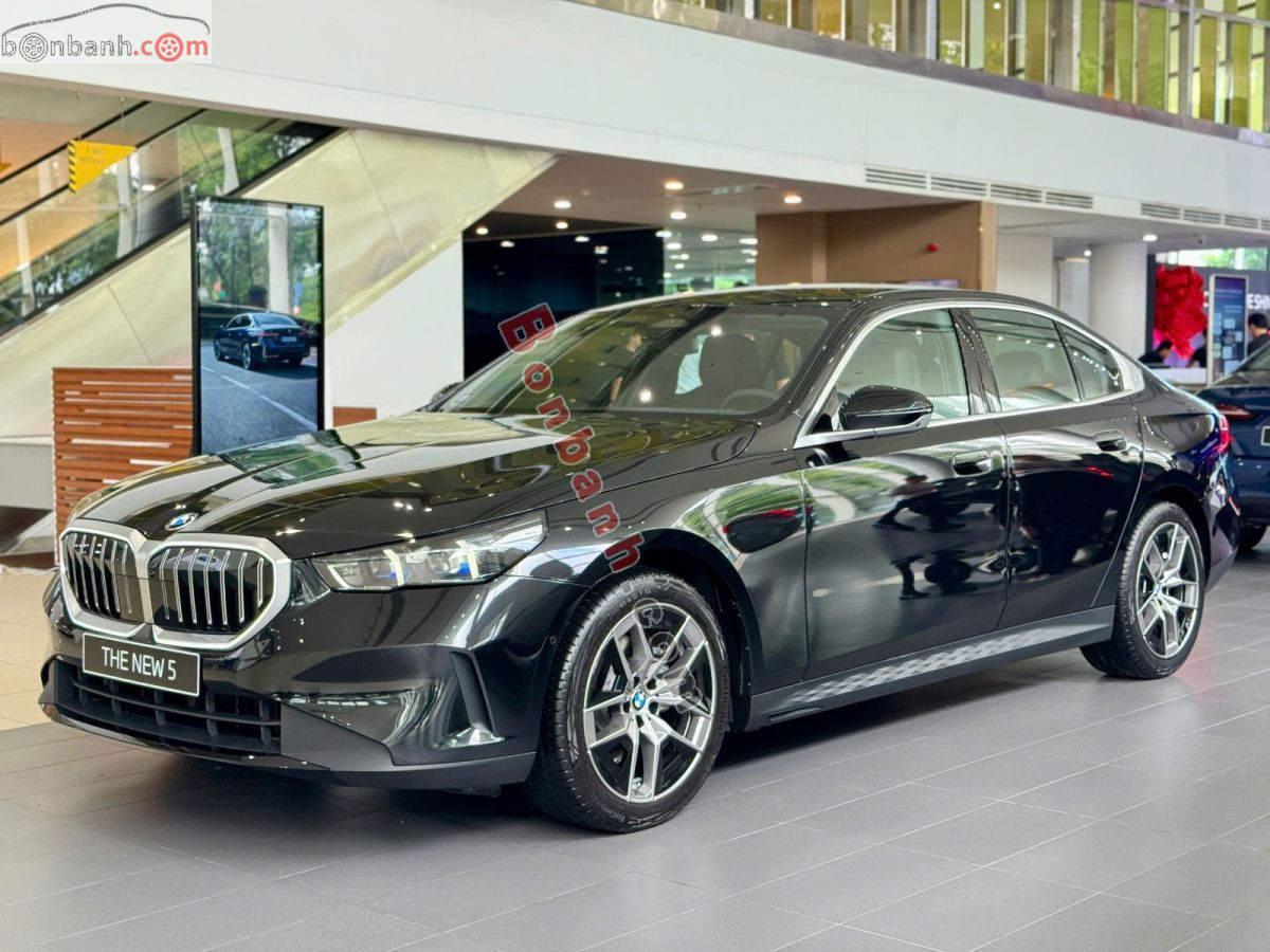 Bán ô tô BMW 5 Series 520i - 2026 - xe mới