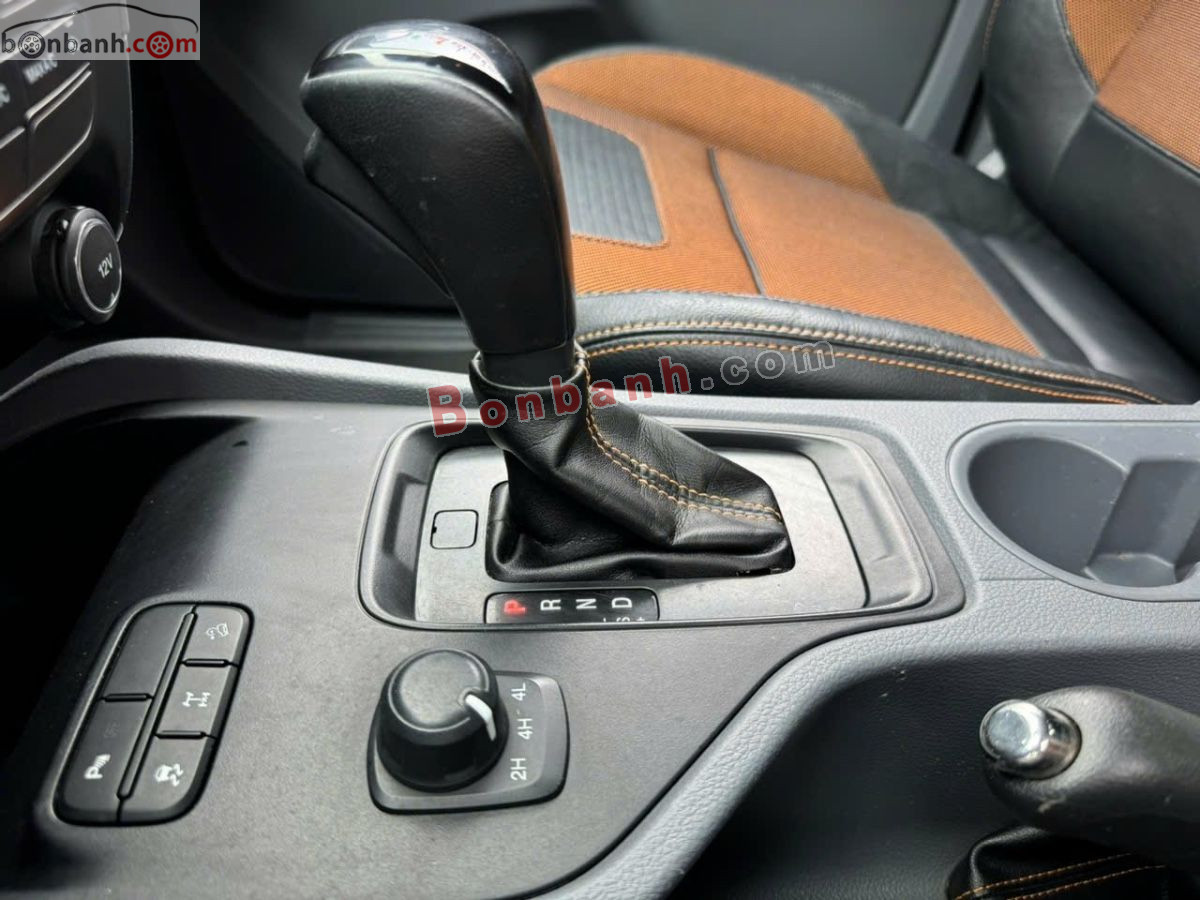 Bán ô tô Ford Ranger Wildtrak 3.2L 4x4 AT - 2015 - xe cũ