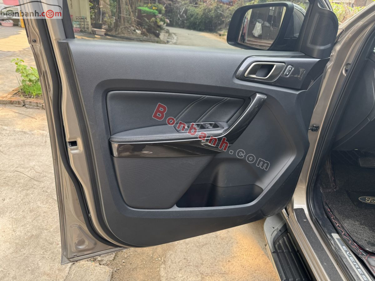 Bán ô tô Ford Everest Titanium 2.0L 4x4 AT - 2019 - xe cũ