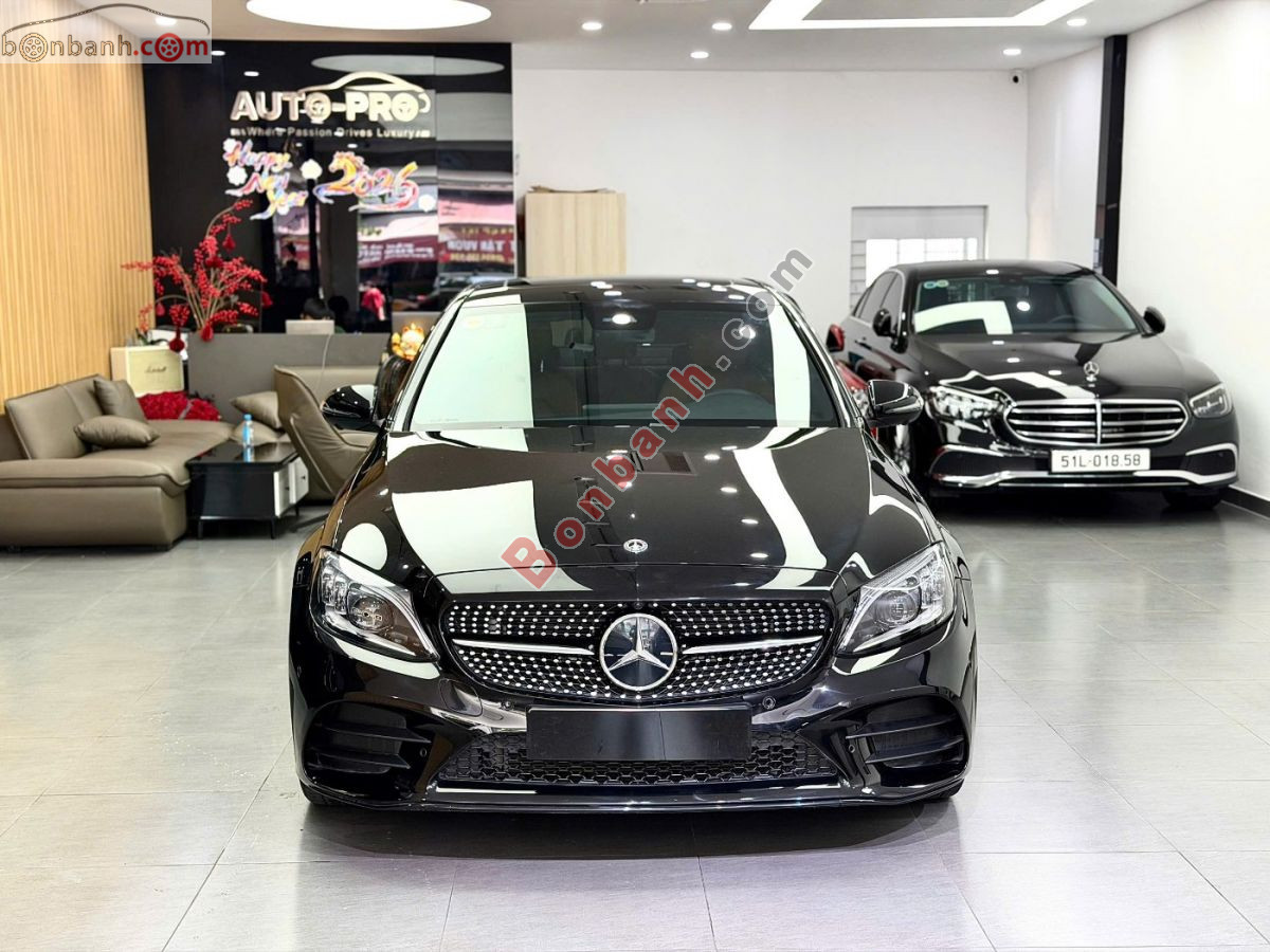Bán ô tô Mercedes Benz C class C300 AMG - 2019 - xe cũ