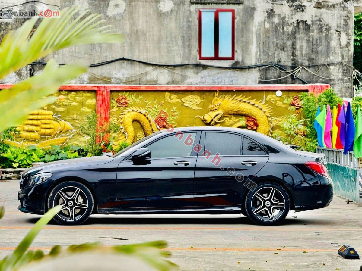 Bán ô tô Mercedes Benz C class C300 AMG - 2020 - xe cũ