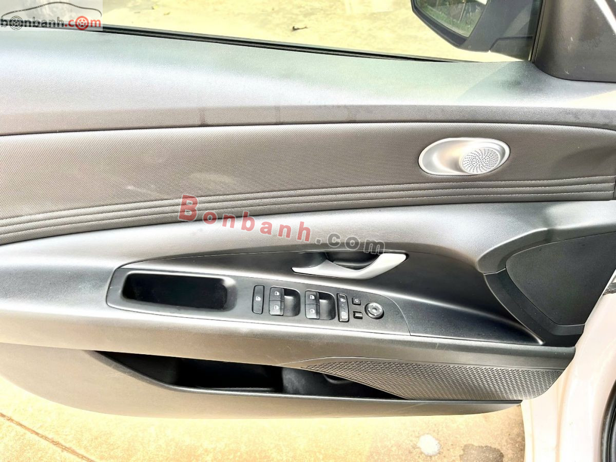 Bán ô tô Hyundai Elantra 1.6 AT Đặc biệt - 2024 - xe cũ