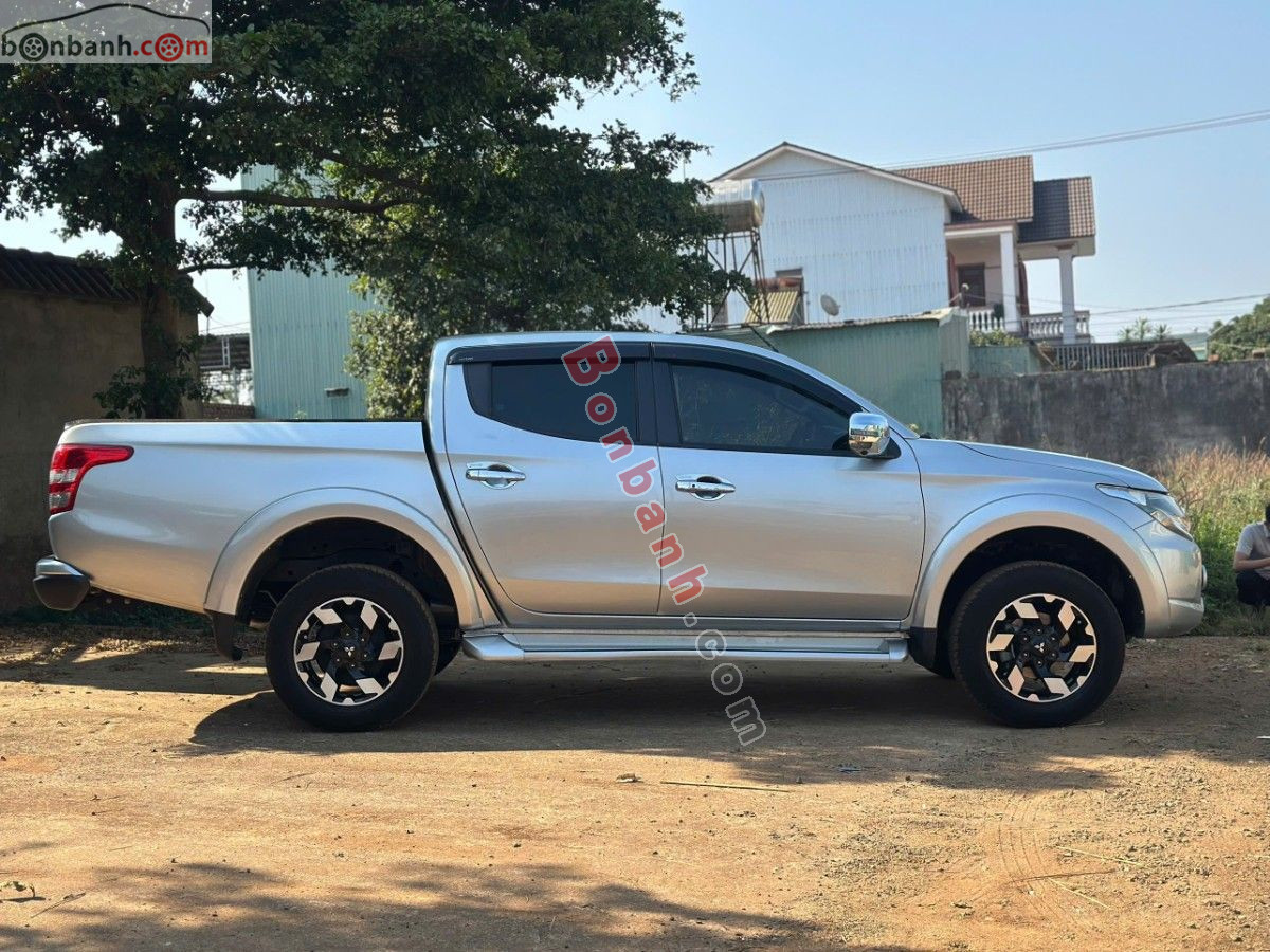 Bán ô tô Mitsubishi Triton 4x4 AT Mivec - 2017 - xe cũ