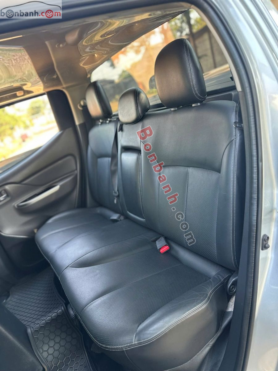 Bán ô tô Mitsubishi Triton 4x4 AT Mivec - 2017 - xe cũ